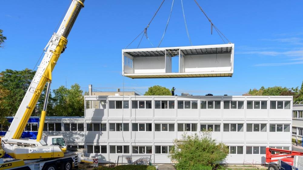Bâtiment préfabriqué : permis obligatoire ou installation li